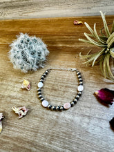 Load image into Gallery viewer, 6 mm sterling silver pearls bracelet with  pink conch