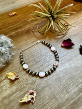 Load image into Gallery viewer, 6 mm sterling silver pearls bracelet with  pink conch