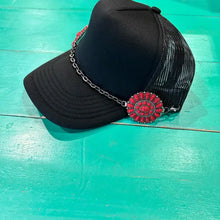 Load image into Gallery viewer, Large Black Aluminum &amp; Red Concho Trucker Chain