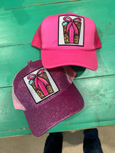 Load image into Gallery viewer, Leopard Present Trucker Hat
