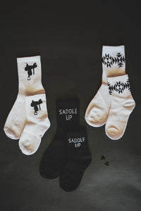 SOCK EM SILLY *SADDLE MONO